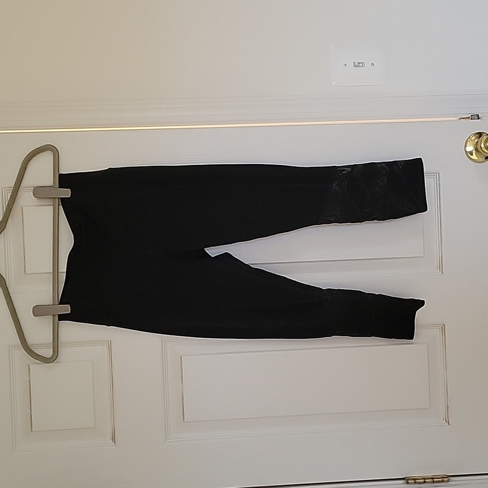 Athleta Capri leggings